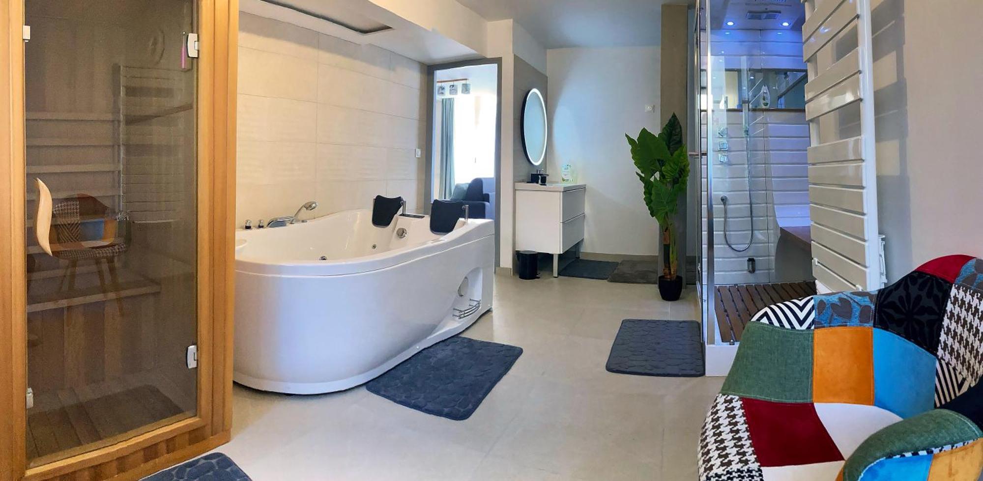 Apartment La Bulle De La Cathedrale - - Sauna - Hammam Troyes